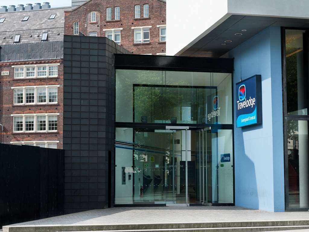 Travelodge Liverpool Central Exterior photo